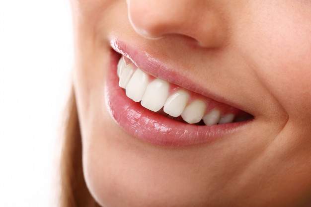 Bị Sâu Răng Có Tẩy Trắng Răng Được Không?